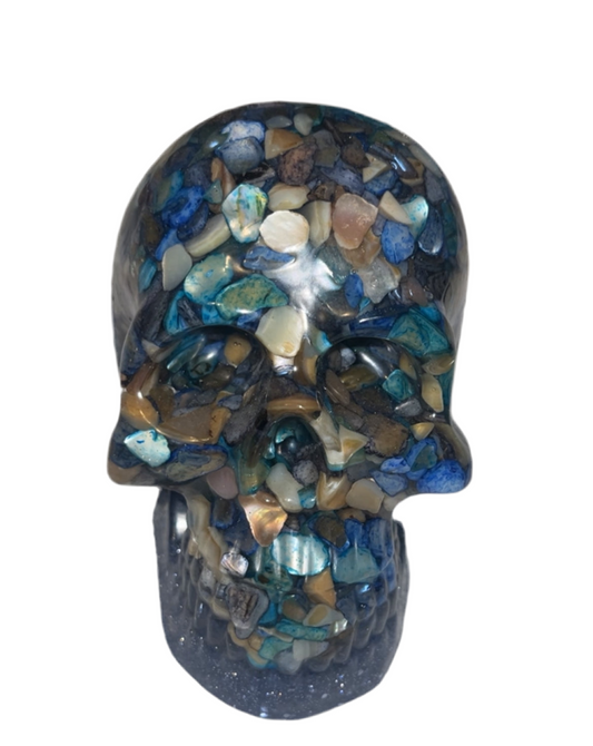 “Stoned” skull resin art