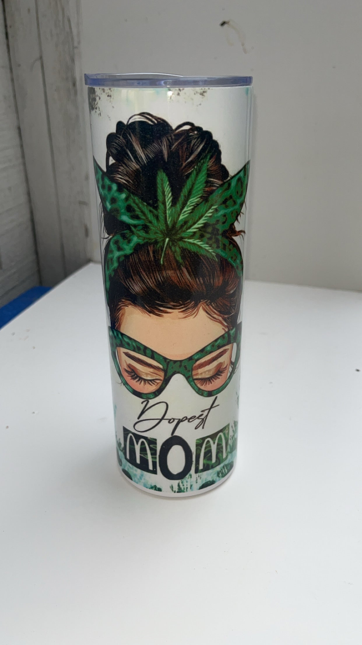 20oz tumbler “Dopest mom”