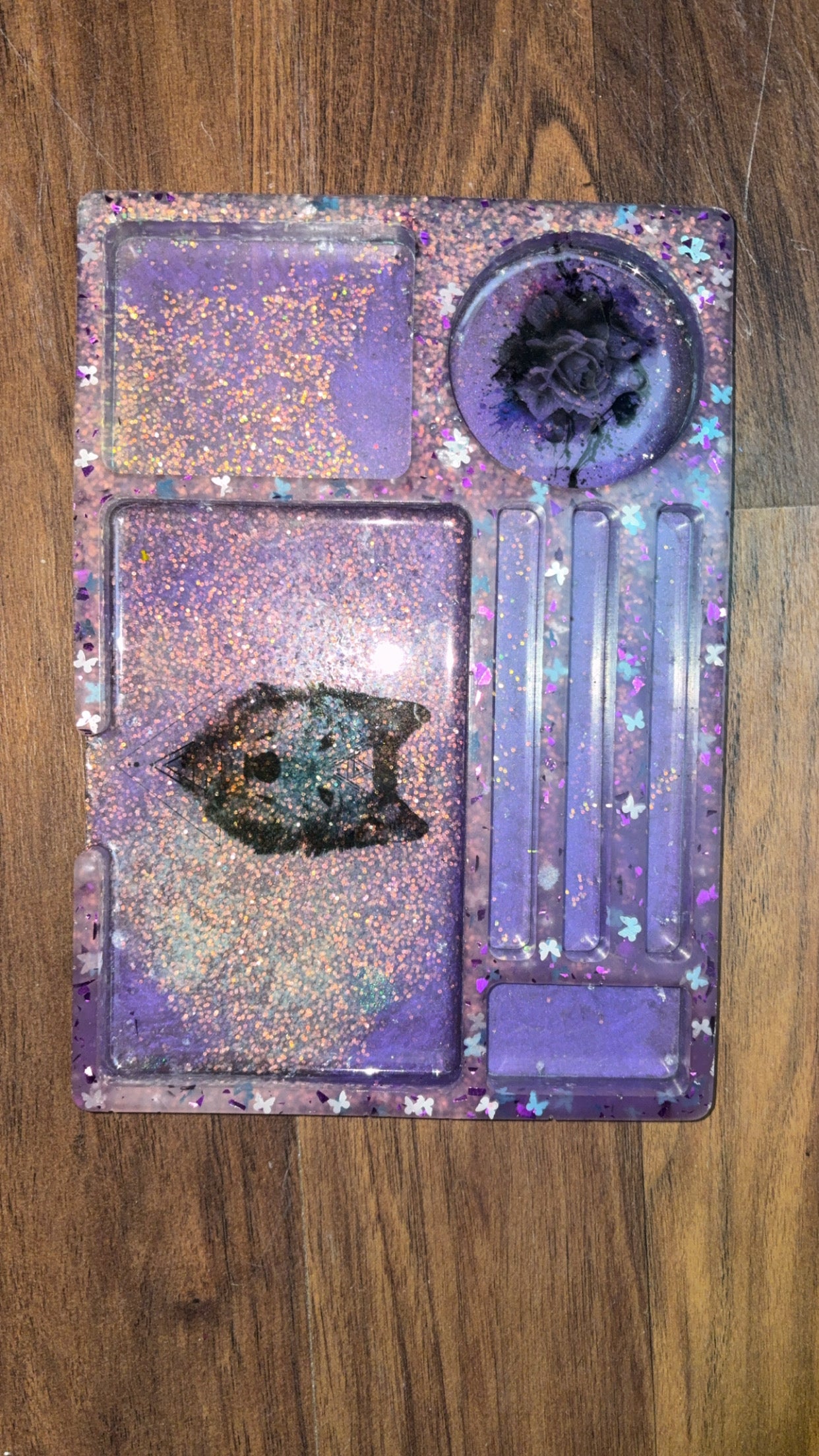 “Wolf” Glow in the dark resin serving tray